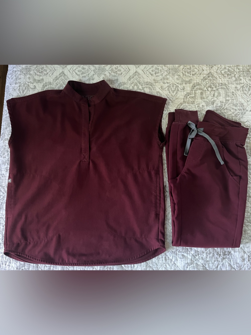Figs Burgundy Scrub Set XXS Rafaela Top & Zamora Joggers